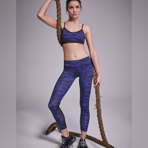 Varley Decker Blue Camo Crop Leggings in Navy NWT! size Small - Picture 1 of 15